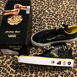 Vans 4.5 Boys/6.0 Women’s Black and Yellow Cobra Kai Old Skool shoes NWT